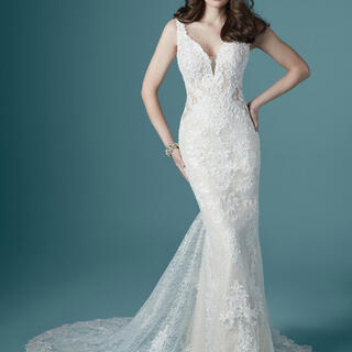 Maggie SotteroDelilah