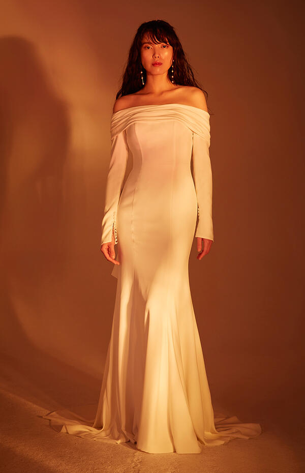 Theia CoutureFrost