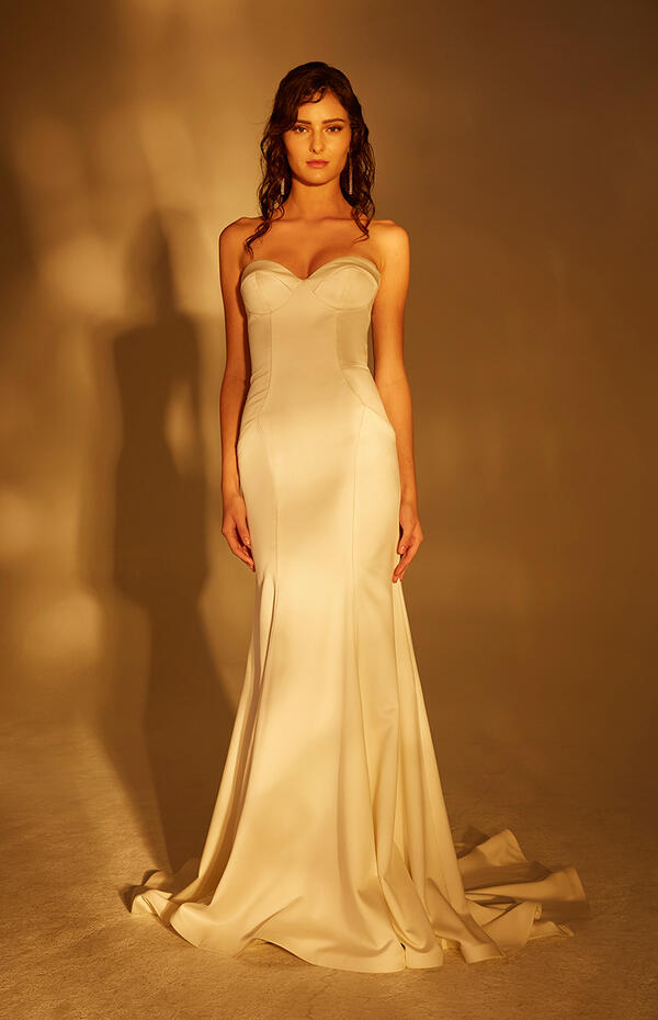Theia CoutureMarina