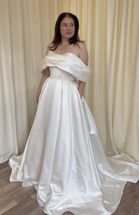 Found it's brideNashville.FMK