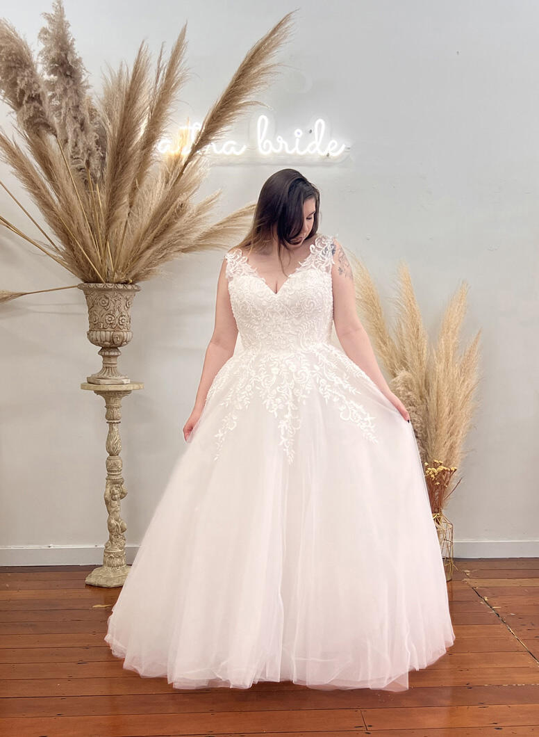 Forget Me Knot Pieter | Wedding Dress New Zealand