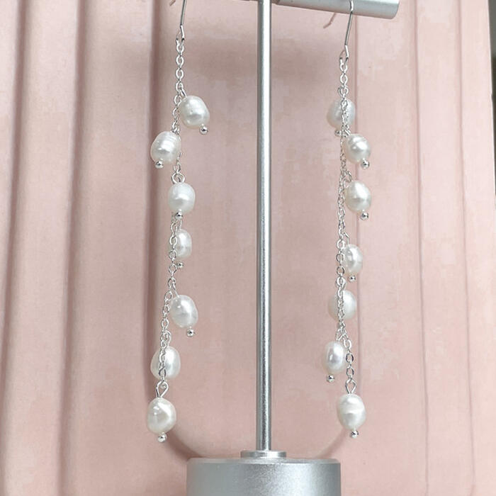 Suspended pearl